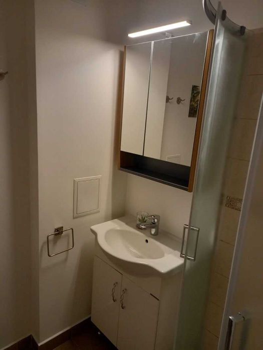 Дава се под наем Тристаен апартамент в София, Център - 85 кв.м за 668.1 € - Снимка #10