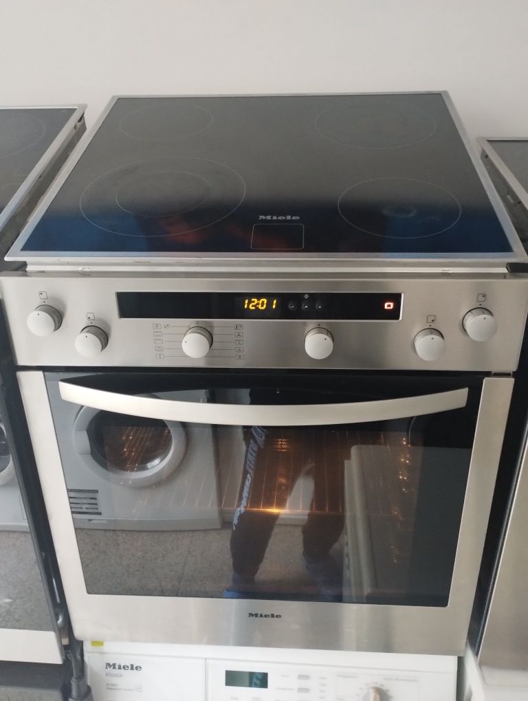 Фурна с плот MIELE H4312EP