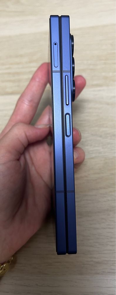 Samsung Galaxy Z Fold 6