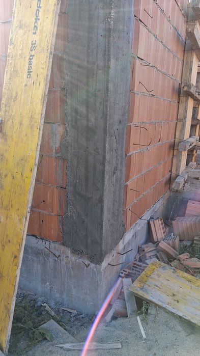 Echipa construim case la roșu pret 50 /60€mp