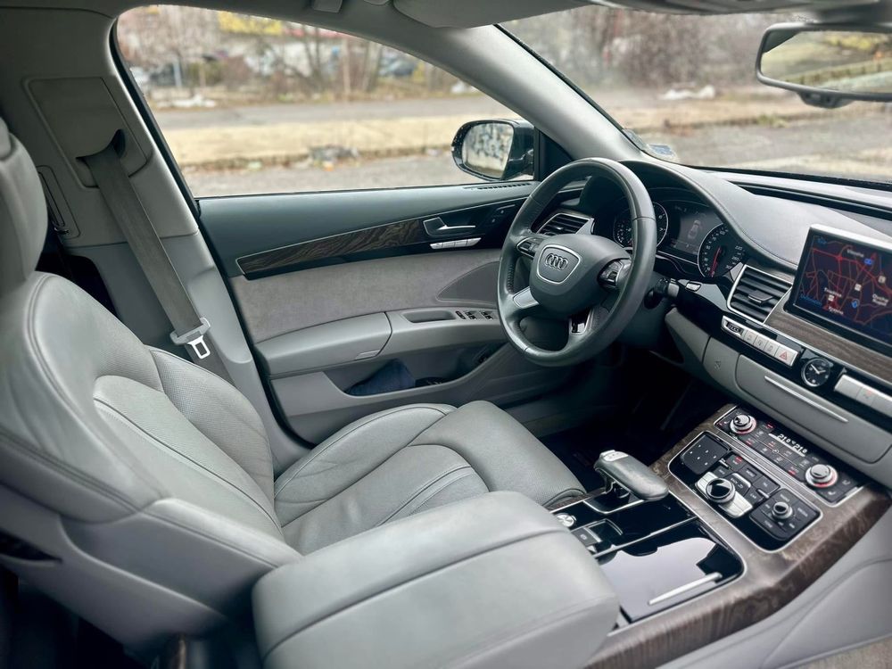 Audi A8 4.0 bi-turbo matrix