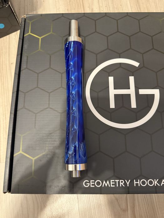 Oferta stoc limitat.narghilea hooligan geometry
