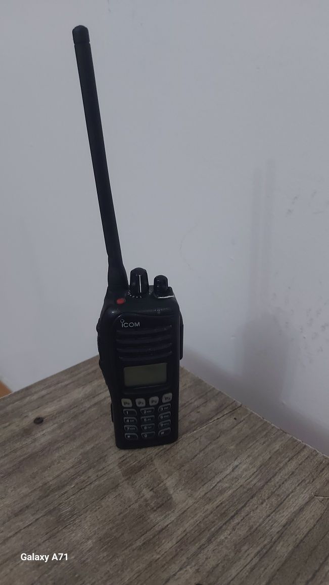 Рация Icom 3161.