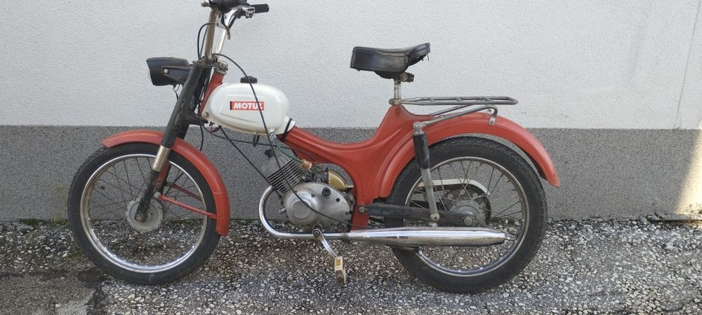 Педалетка Moto cuzzi