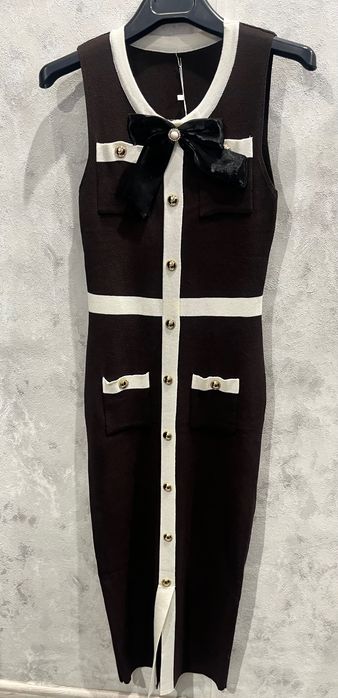 Елегантна рокля с камъни