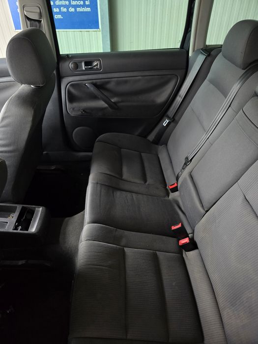 Volkswagen Passat B5.5 (2005) –1.6 benzină,105 CP- al doilea propietar