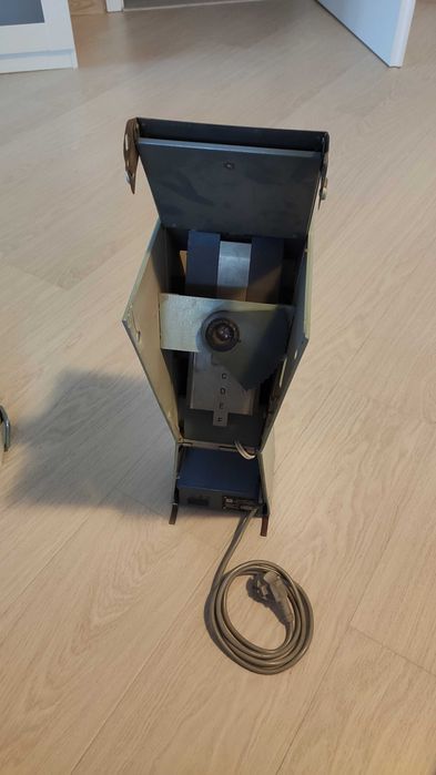 Proiector microfilme PENTAKTA L-100