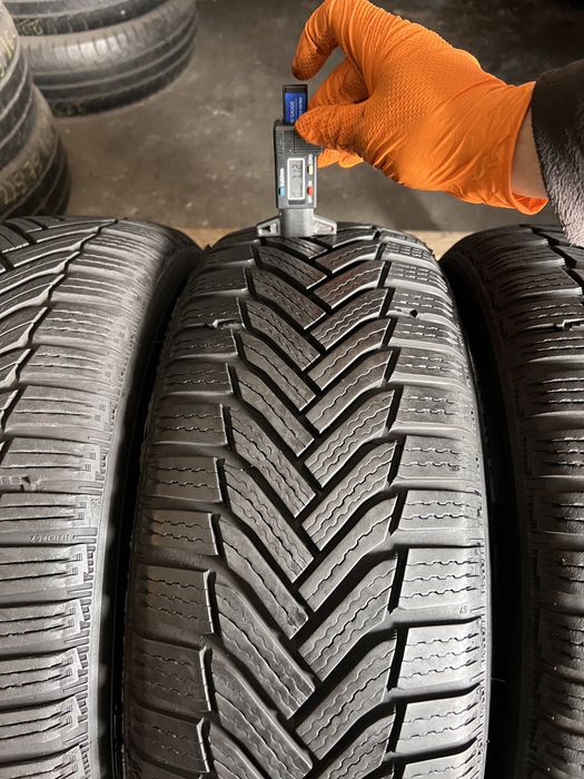 4 anvelope iarna 205/55/16 , Michelin 6.5-7 mm , DOT 2022