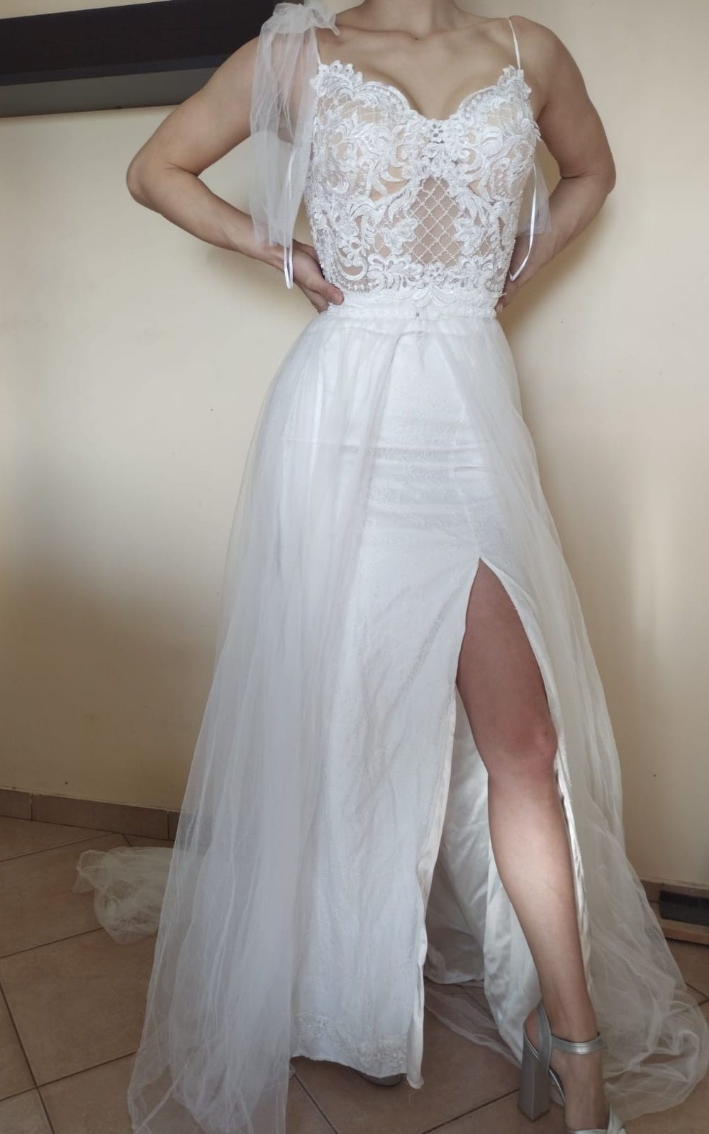 Vand rochie de mireasa
