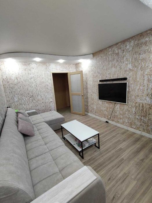 3х комнатная, по Мира УП, средний этаж, 67 кв.м/6, Панель 1990г