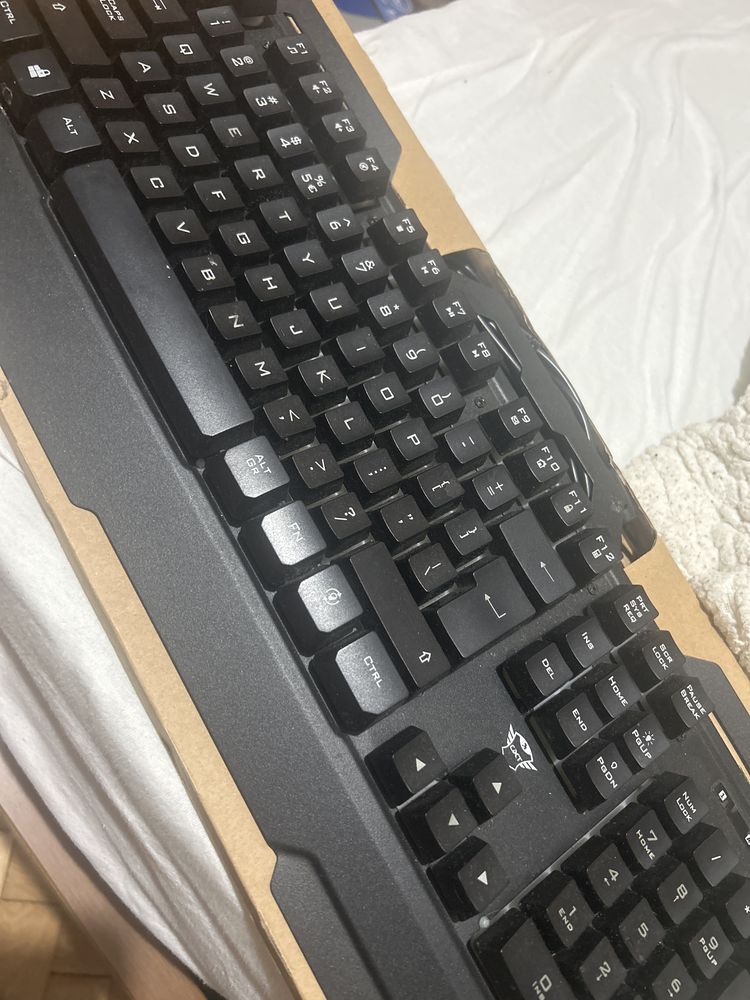 Гейминг клавиуатура gxt