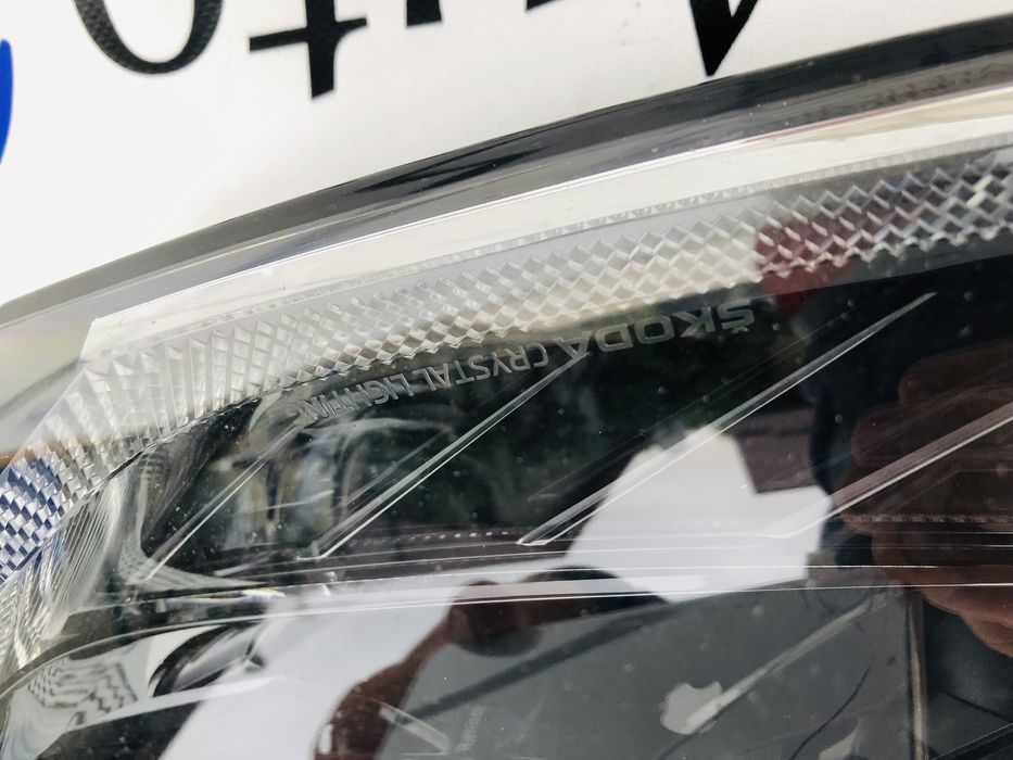 Far stânga complet Full Led Skoda Octavia 4 cod 5E4941015A