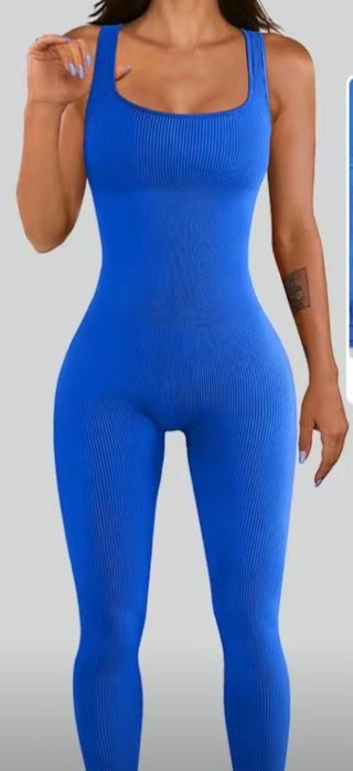 Комбинезон для занятия спортом