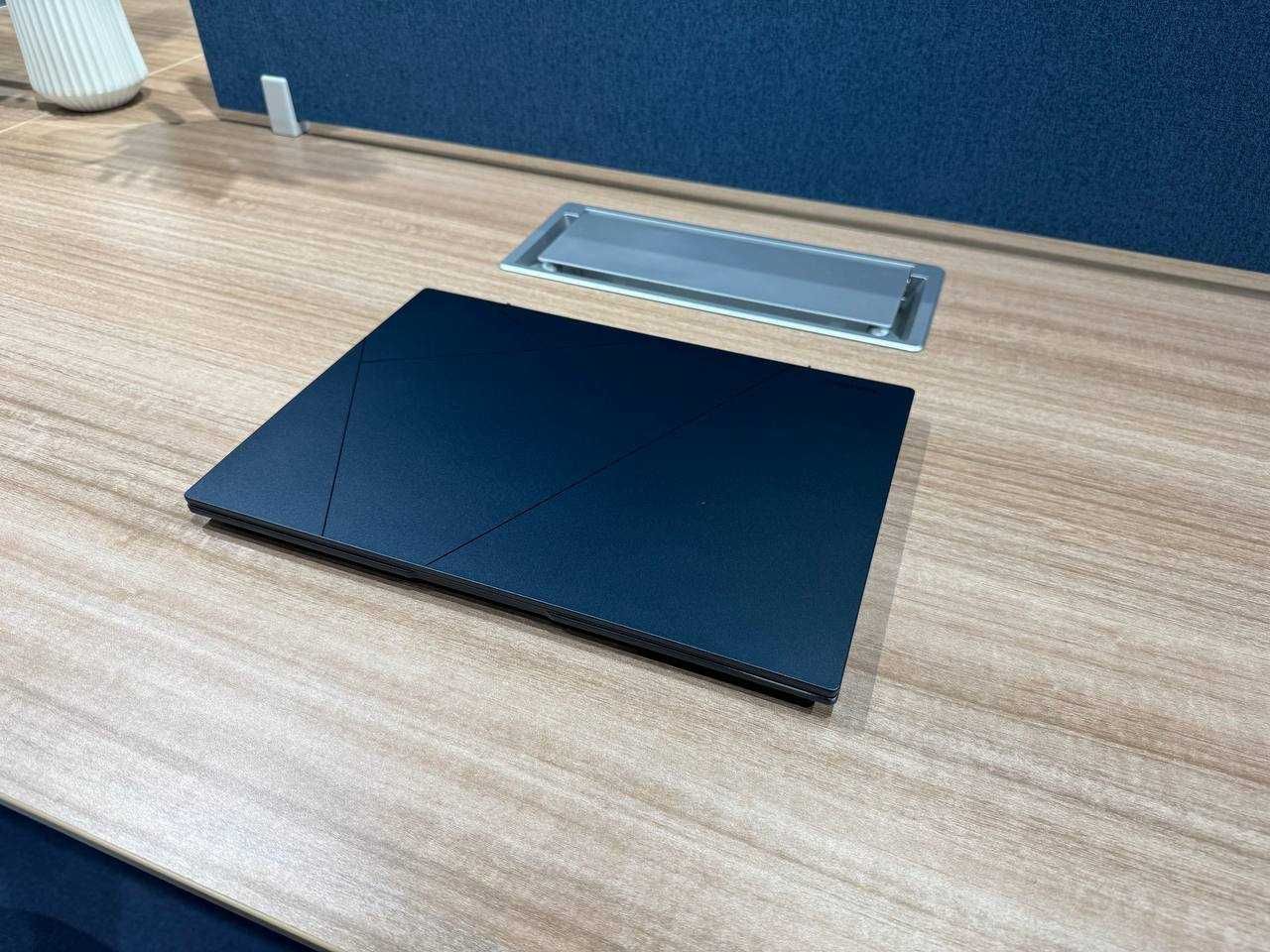 Asus Zenbook Q409Z