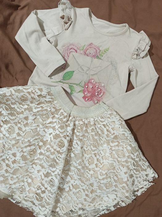 Продам кофта с юбкой,2,3 годика