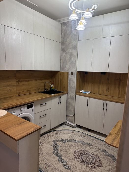 ЮНУСАБАД -4 1 комнатная квартира переделанная в двух с обстановкой