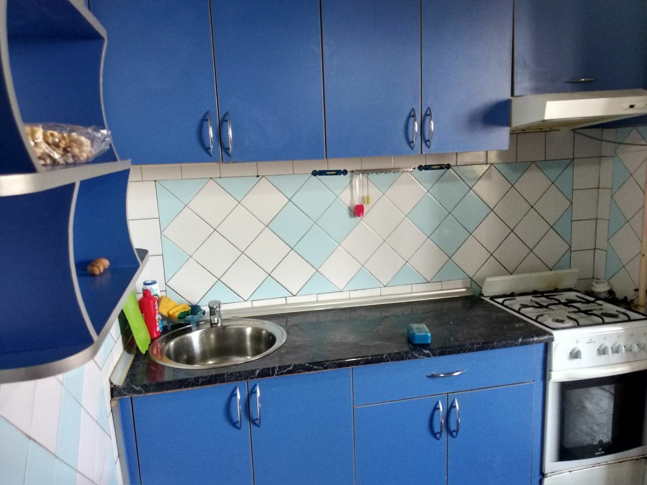 Сдаю 3комнатная квартира на Юнусабаде Бадамзар. С обстановкой всё есть