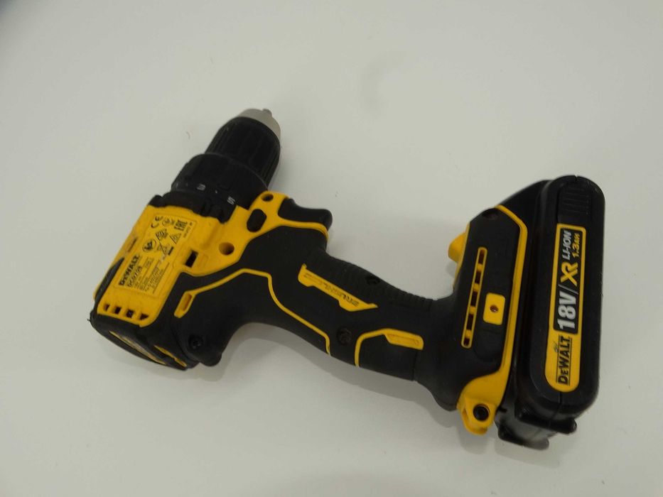 Dewalt DCD 708 със 2 батерии и зарядно - Безчетков винтоверт