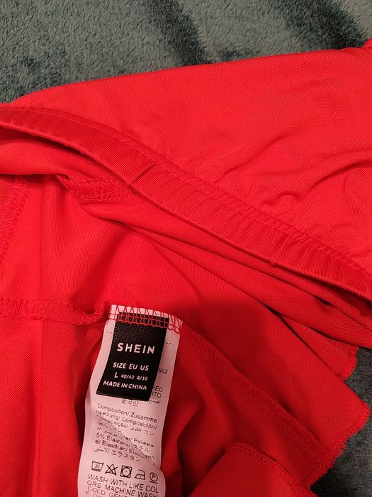 Fusta pantalon roșii