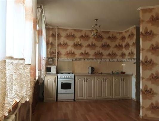 3 комн Командированным,Центр,кафе Кайнар