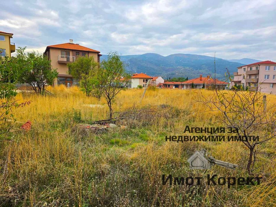 Имот Корект продава Два съседни Парцела,кв. Баделема