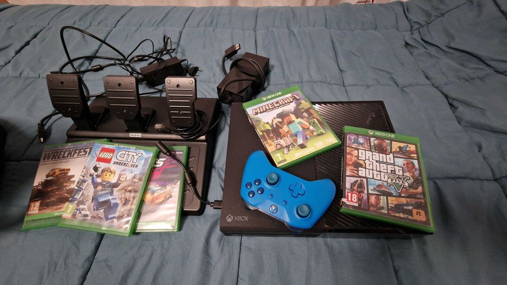 Xbox One 1Tb full box