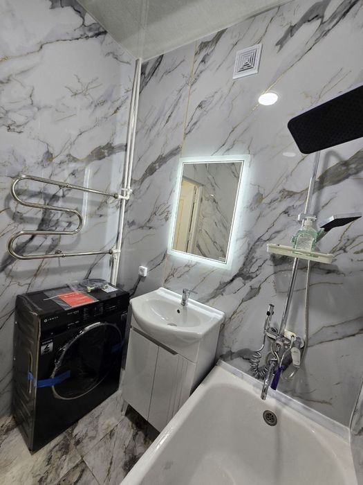 *2 комн. перед в 3. 1 этаж. Балкон 1,5х6. Евроремонт. Мебель техни