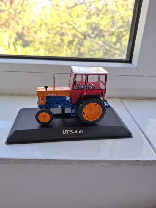 Macheta tractor UTB 650