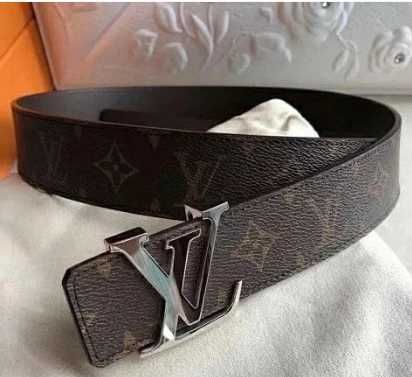 LV BELT
Marimi:95cm-125 cm
Preț:450