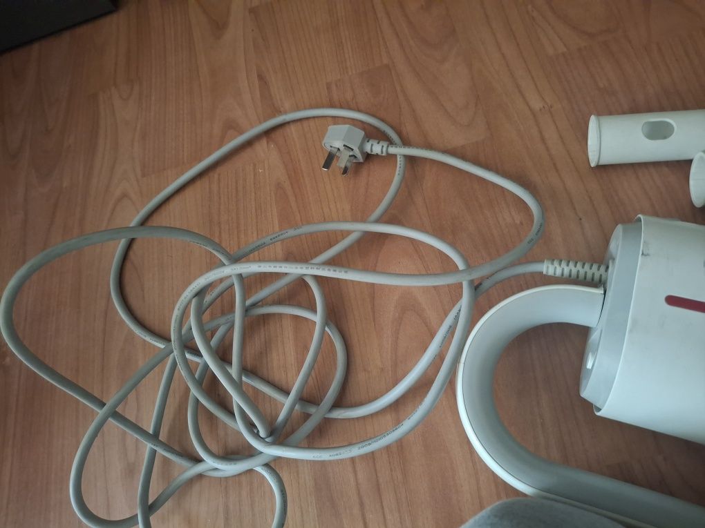 Продам пылисосы разные