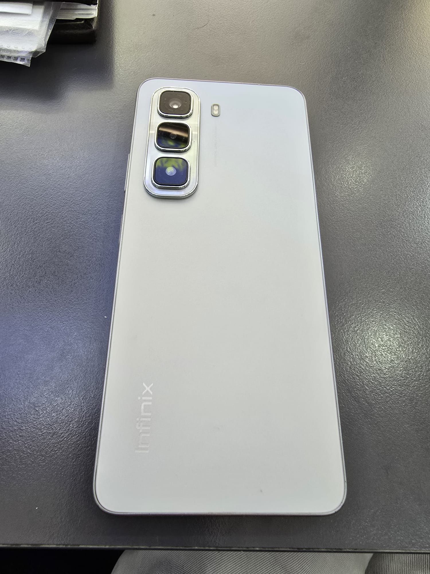 Infinix Hot 50 8+8/256  holati alo