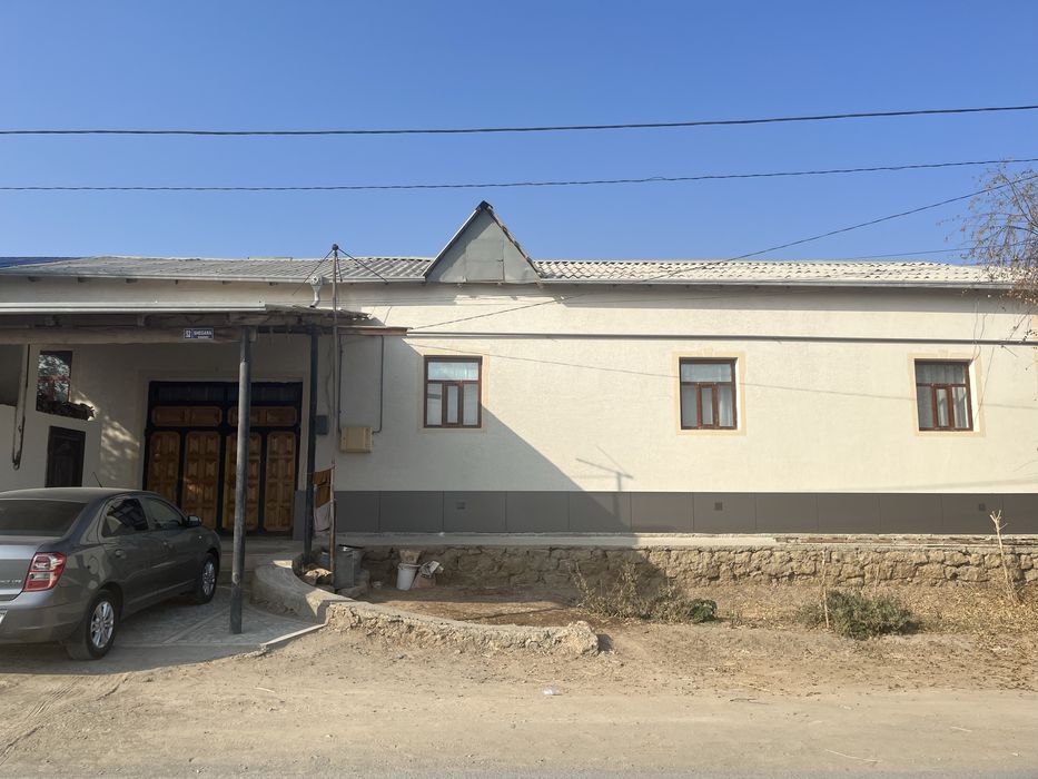 Уй сатылады 8 сотых сатсализм шегара.            52