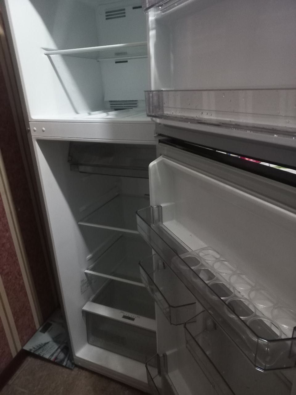 Холодильник практически НОВЫЙ