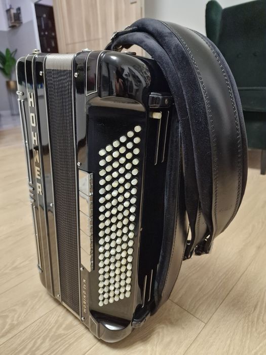 Vand acordeon Hohner Morino 4N ca nou
