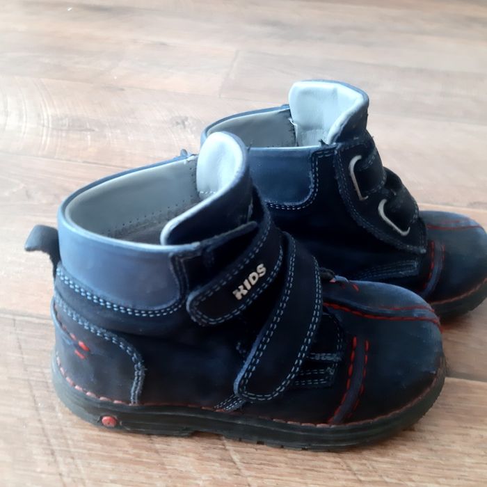 Продам ботиночки  в отличном состоянии за 1000 тенге