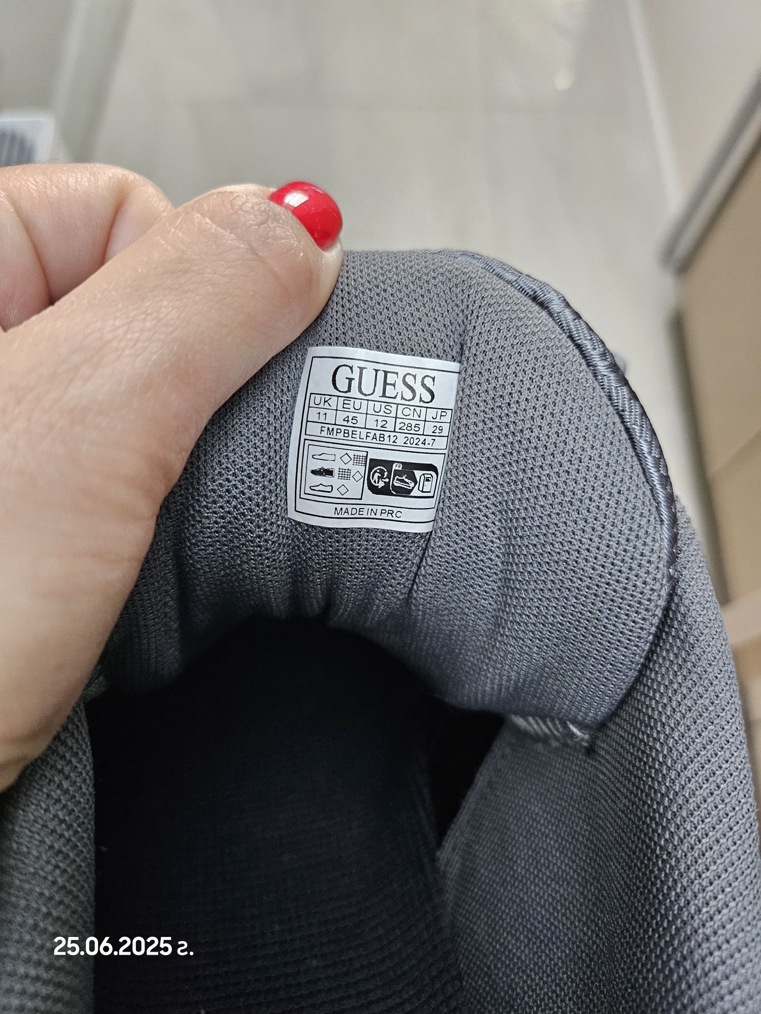 Мъжки обувки / маратонки Guess 45 номер