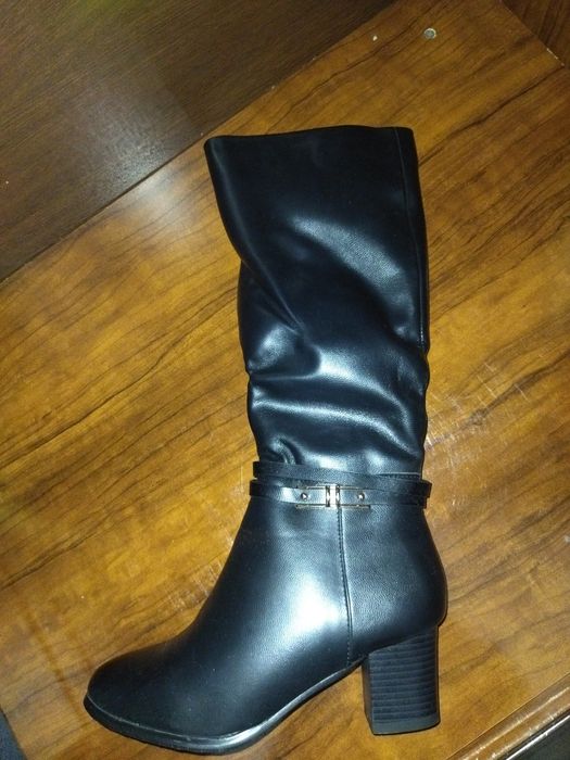 Ayollar poshnali etigi