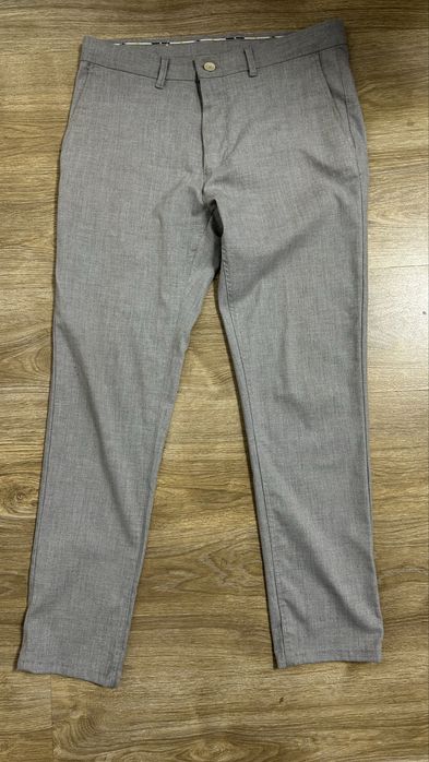 Pantaloni casual zara