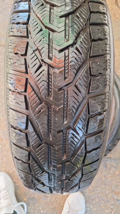 Vand 2 anvelope iarna 185 65 r15