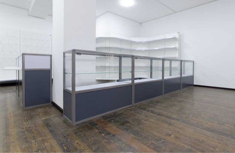 Oynaly prilavkalar, Акция, savdo uskunalari vitrinalar stellajlar