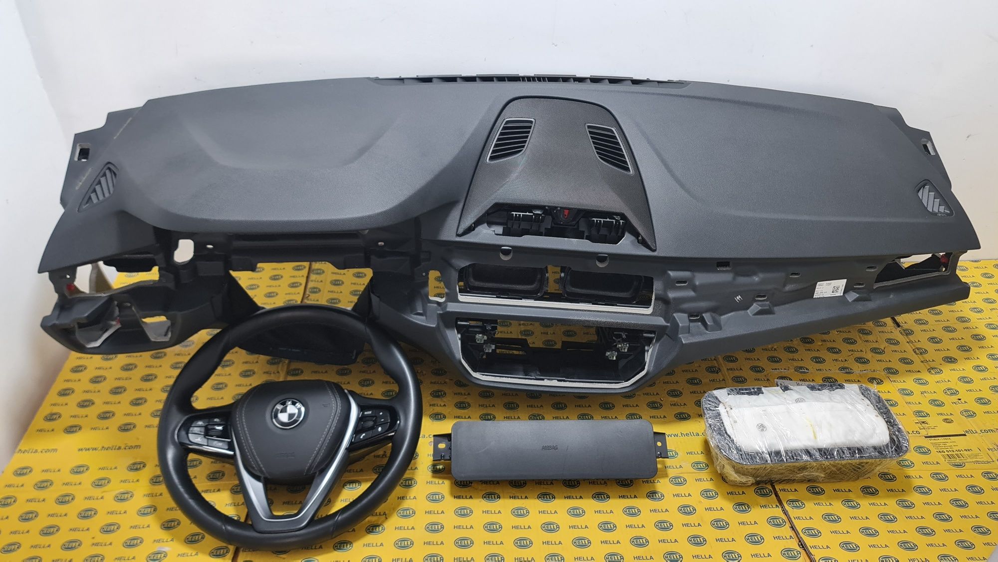 Plansa bord airbag volan genunchi capsa BMW 5 g30 g31 M5 f90