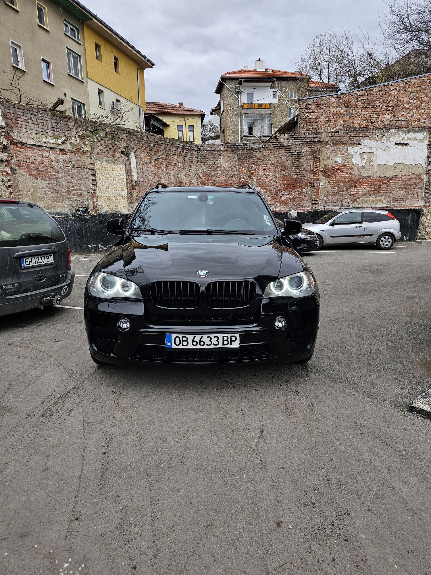 Продавам BMW x5! Перфектно състояние.