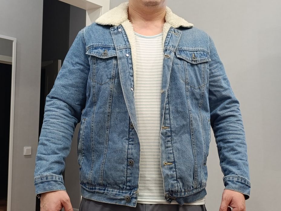 Продам джинсовый костюм джинсовку