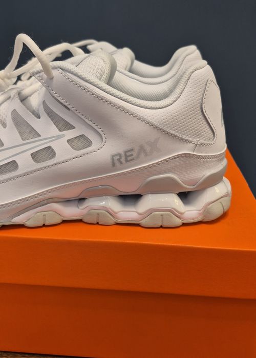 Încălțăminte sport Nike Reax 8