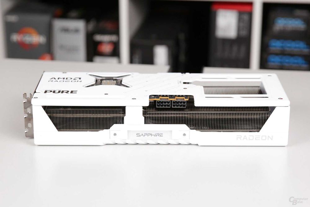 Vand RX SAPPHIRE PURE 9060XT 16GB 33Luni Garantie