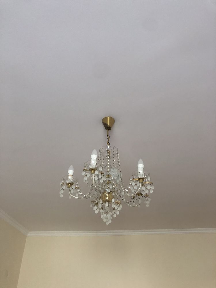 Распродажа б/у люстр, ковров