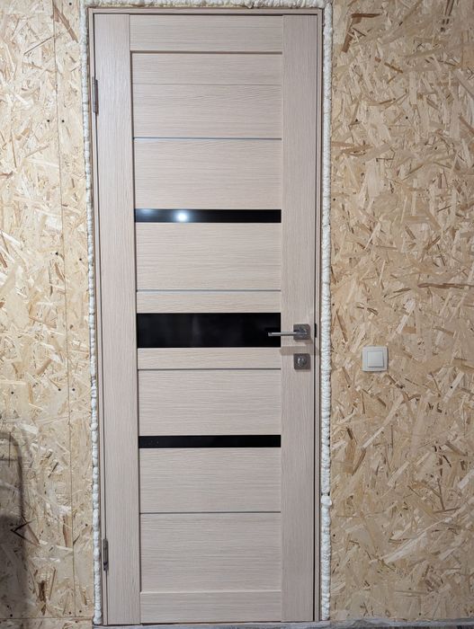 Продам межкомнатную дверь