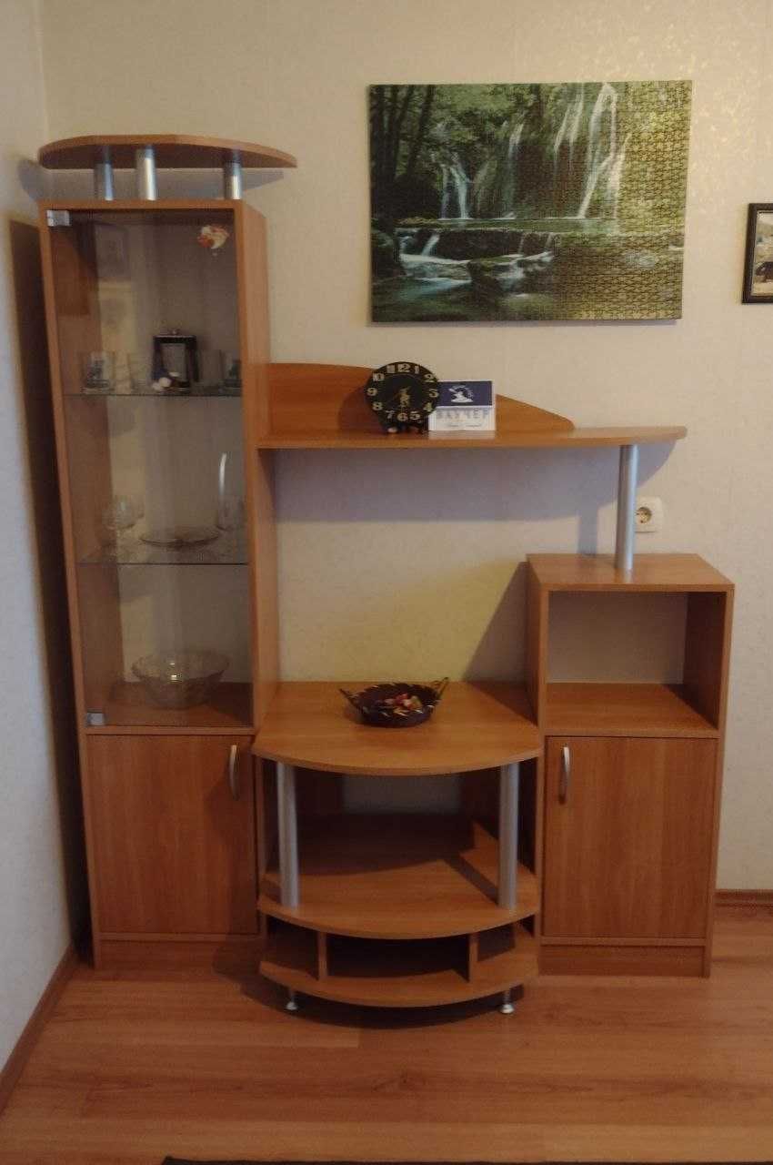 Секция с място за ТВ