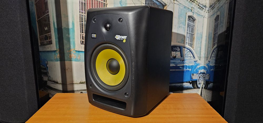 Muzicalitate boxe active monitoare KRK Rokit 8 G 2 sau ESI nEar 08