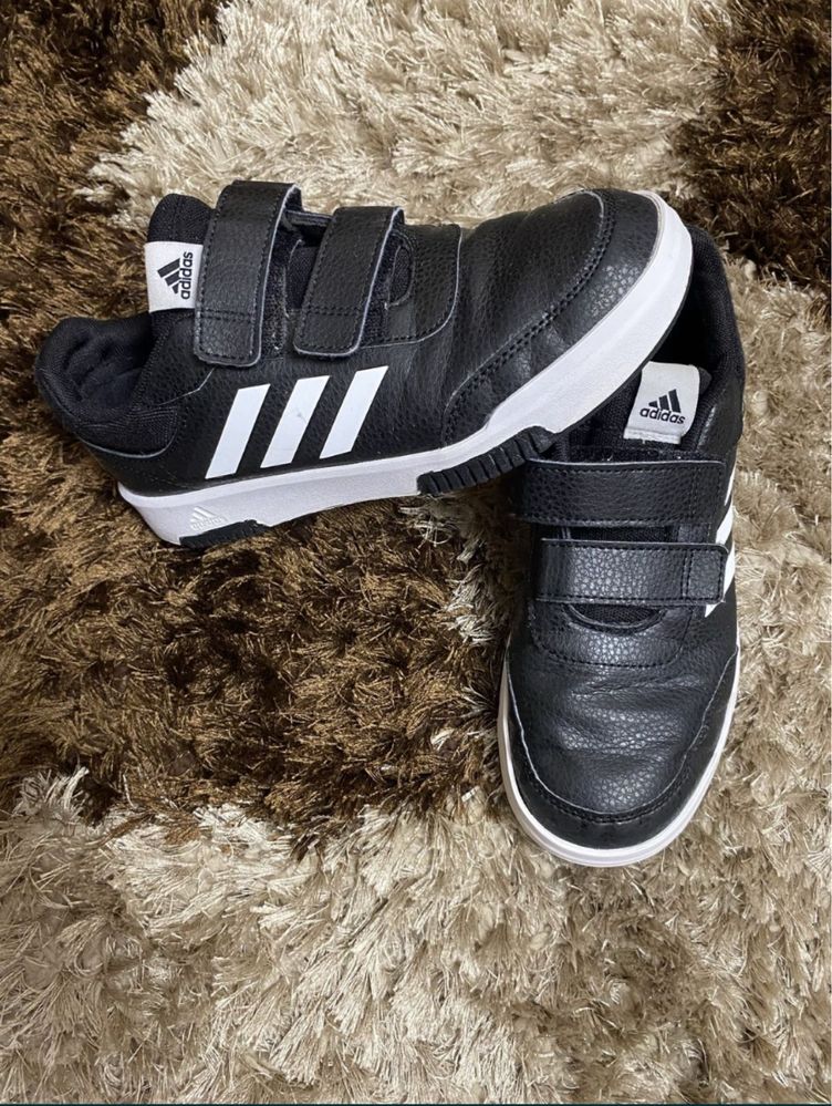 Adidas negru cu alb